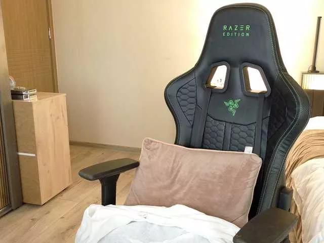 Amex369 from BongaCams