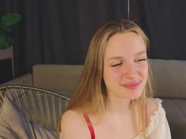 CrimsonAura — @total -- countdown: @sofar collected, @remain left before the show starts!PLAY WITH MY HAIR