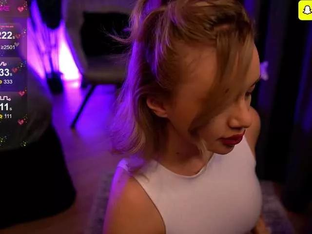 CuteLittleBlondy on BongaCams 