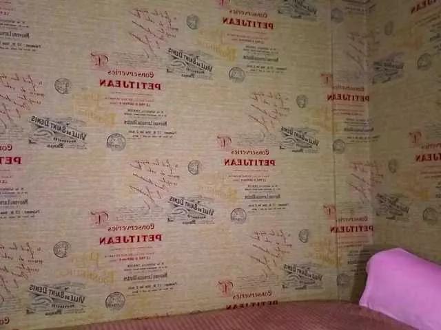 Masturbate to cute slut Emiless emiless from BongaCams