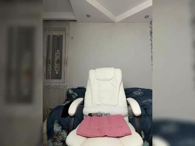 Eva-Bella from BongaCams