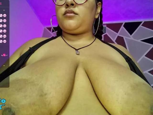 GabbyCuevas on BongaCams 