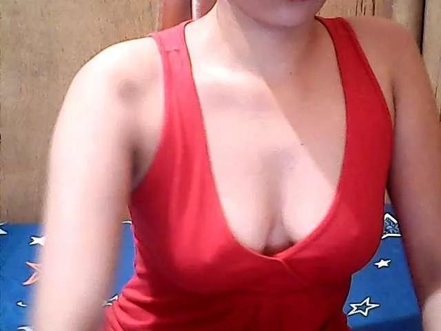 Hottieluna01 on BongaCams 