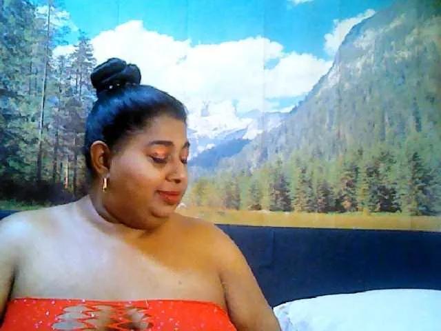 indianhoney from BongaCams