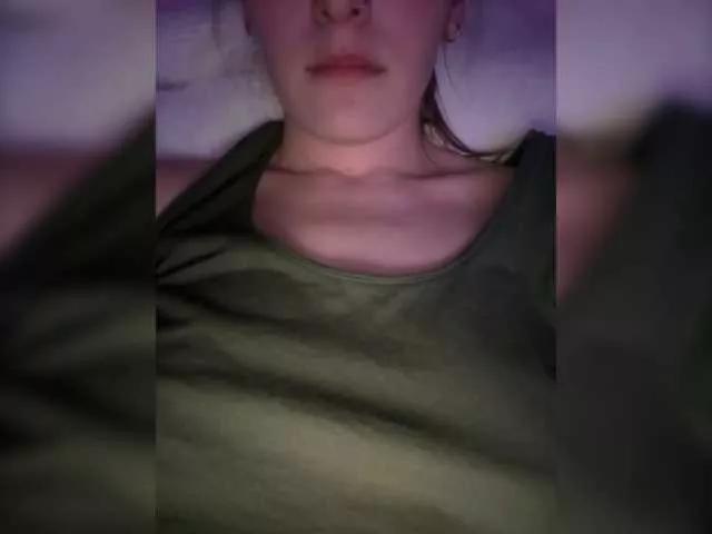 Karina28 on BongaCams 