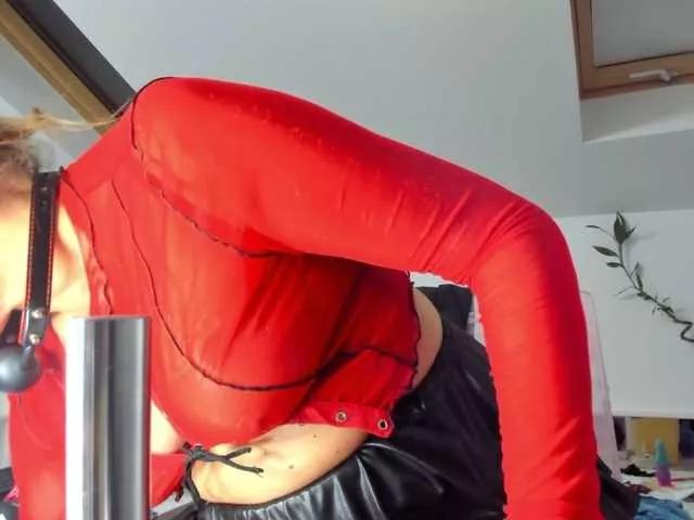 karlahartley from BongaCams