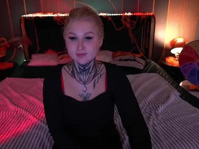 Masturbate to KellyBabbe, she wants to masturbate for you KellyBabbe from BongaCams