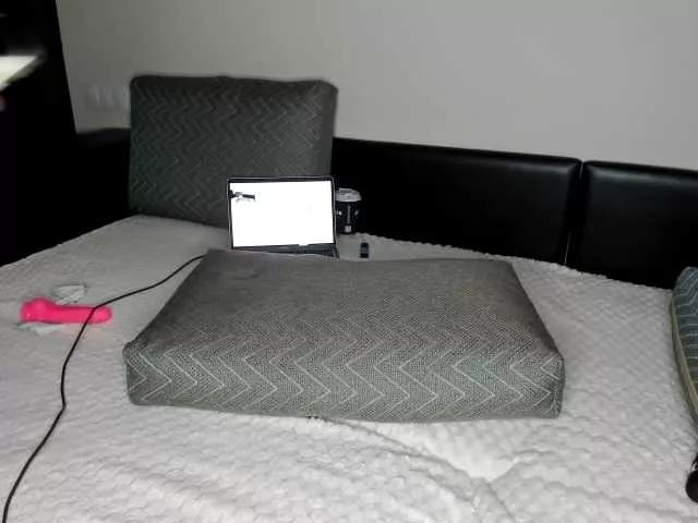 Try KerryBelly, she wants to masturbate for you KerryBelly from BongaCams