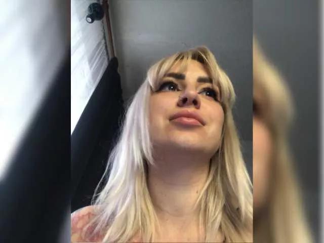 kittihome on BongaCams 