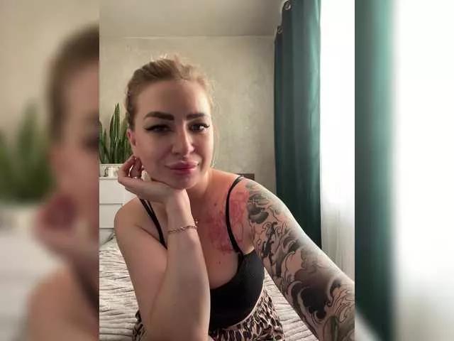 kittihome on BongaCams 