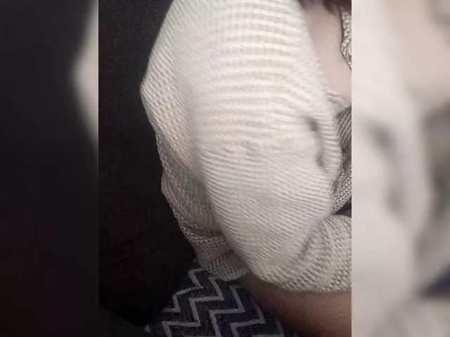 Konfetka228 from BongaCams