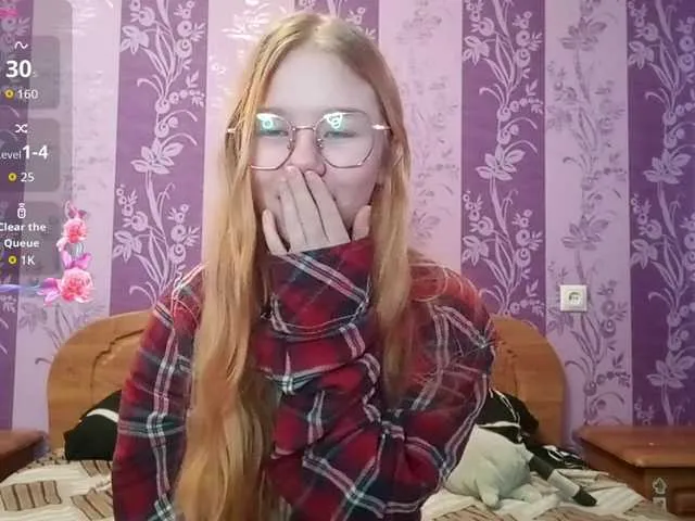 LeonaZdenek — Goal: flash boobs + ahegao@remain 