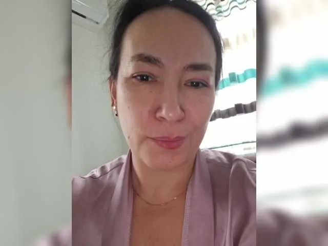 LikaLady — I'm Lika---add me to your favorites and share your sweetest fantasies. Give me five stars.