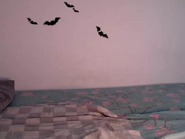 littleowlx from BongaCams