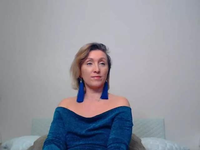Lola-Nelson on BongaCams 