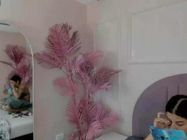 Masturbate to Madyscarlett, she wants to masturbate for you Madyscarlett from BongaCams