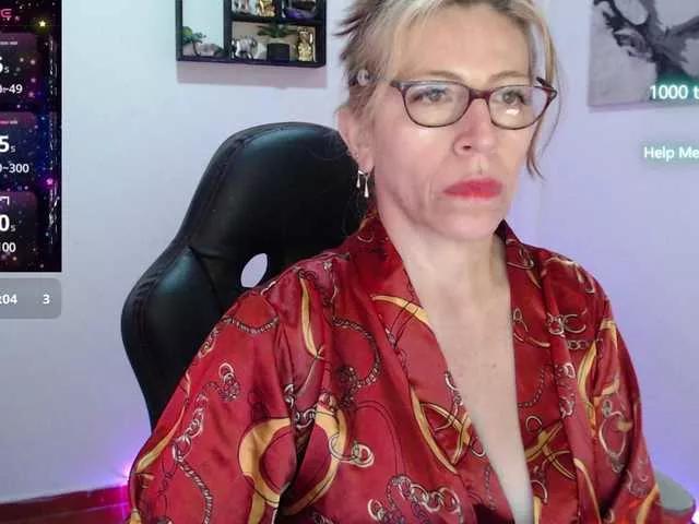 maturehot-1 on BongaCams