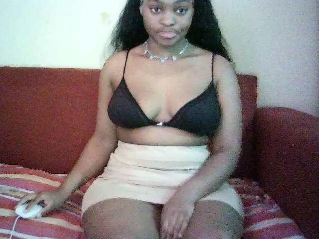 Discover amazing escort Mercedes-bunz05 Mercedes-bunz05 from BongaCams