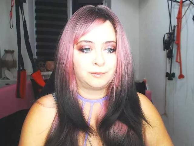 Admire amazing camslut MissGODDESS missGODDESS from BongaCams