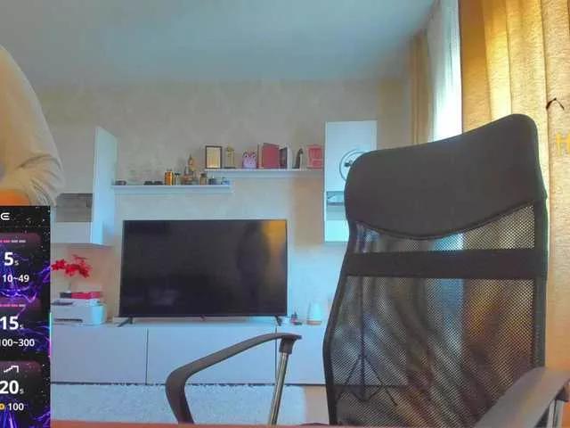 Masturbate to O-Queen, she wants to masturbate for you O-Queen from BongaCams