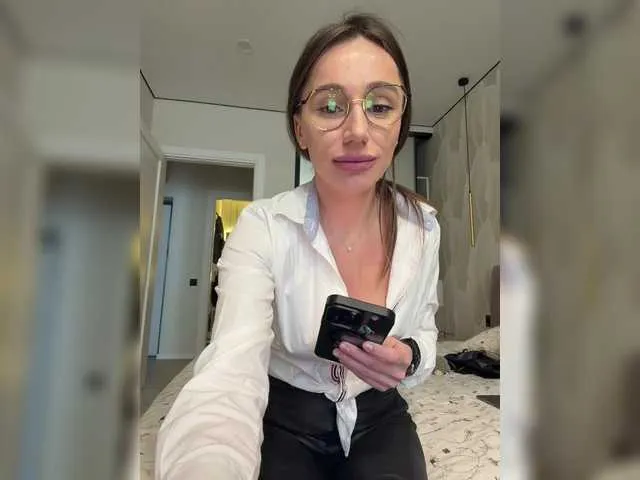 ParisSaintGermain — Lovense works from 2 tokens Tease  - 44 tokens Goosebumps  - 66 tokens High momentum  - 88 tokens Earthquake  - 111 tokens Random vibration  - 50 tokens 