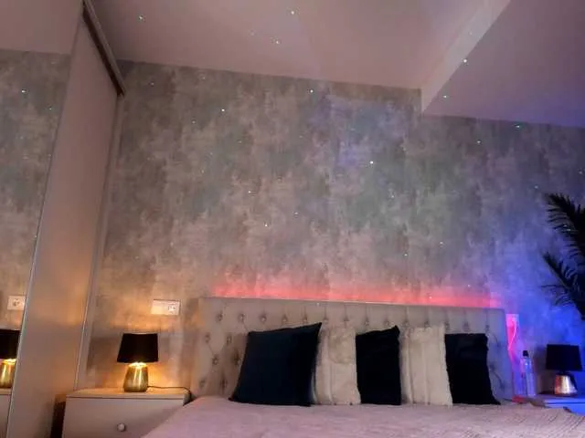 Raisa1gee — Help me to reach my goal  TURN BACK AND SLAP YOUR ASS BAD GIRL @remain tok remain.Tip my favorite ones 102514020010101111