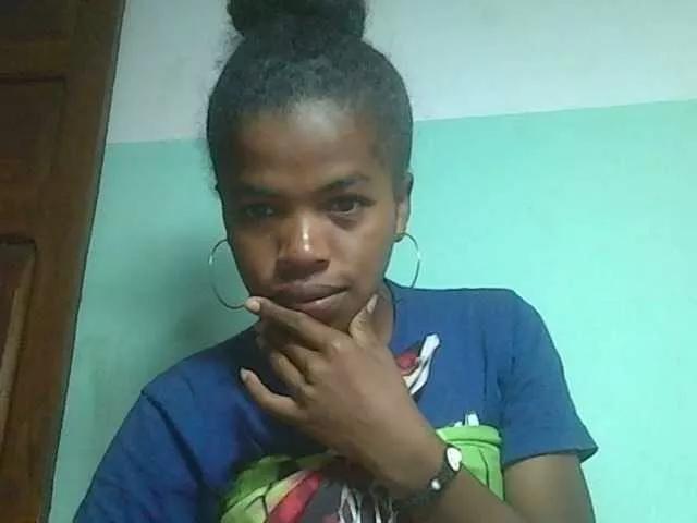 Raishahot on BongaCams 