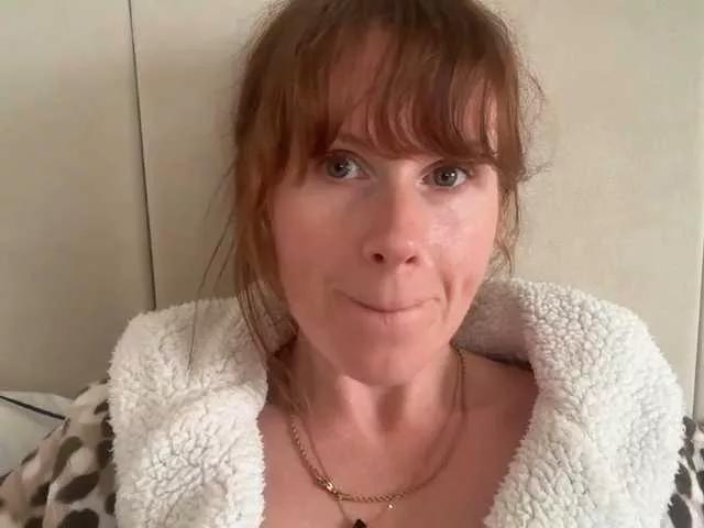 REDHEADROSIE from BongaCams