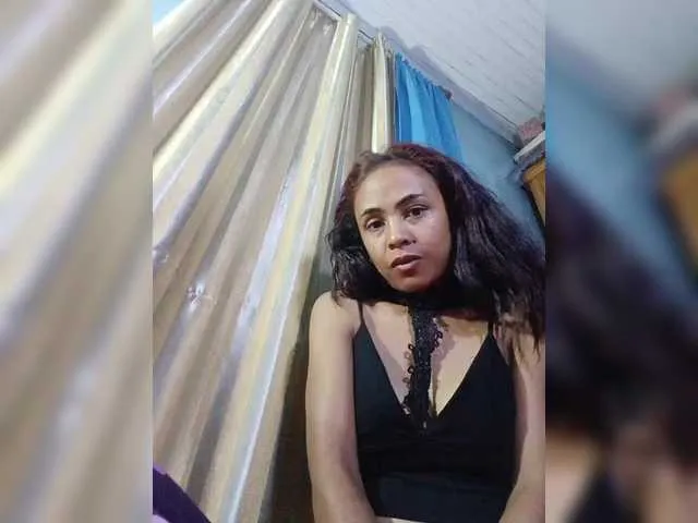 Roxanne03 — Freechat on BongaCams