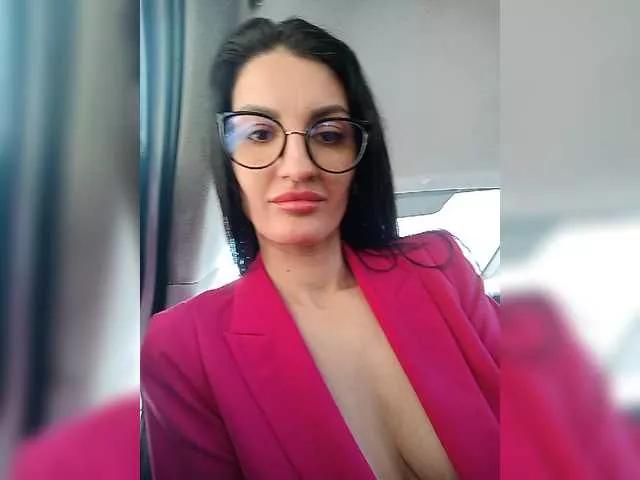 SafariQueen on BongaCams 