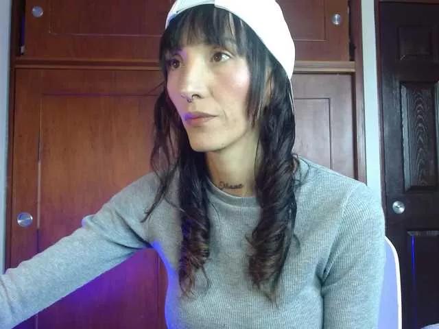 SakuraSkinny on BongaCams