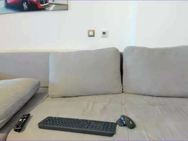 Sarrah8 on BongaCams 