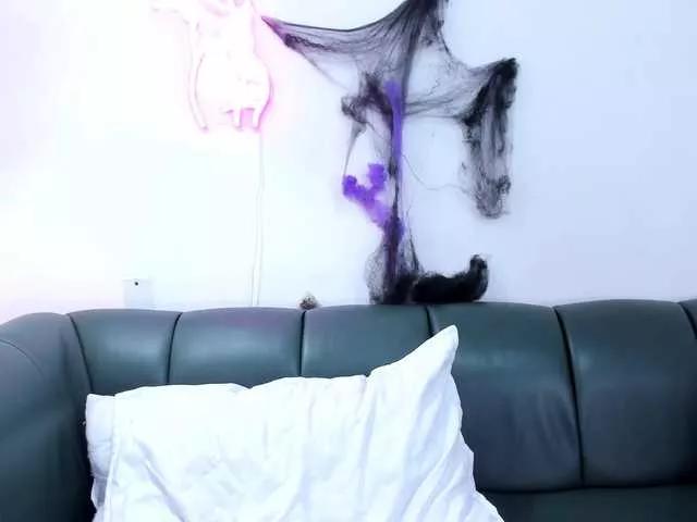 Check out Sexxchubby, she wants to masturbate for you Sexxchubby from BongaCams