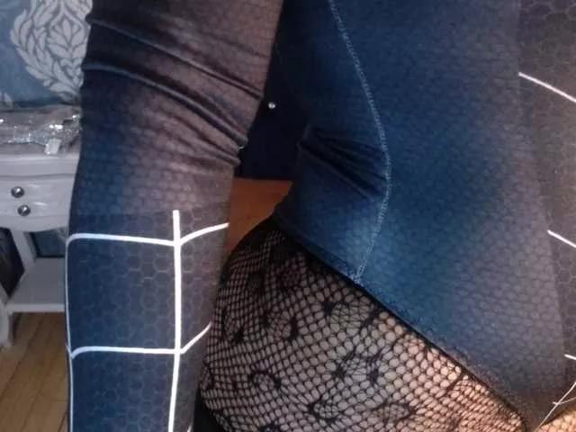 Explore 28 years old sofiacowperx from BongaCams sofiacowperx from BongaCams