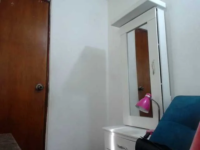 Freechat TaylorMegan on BongaCams