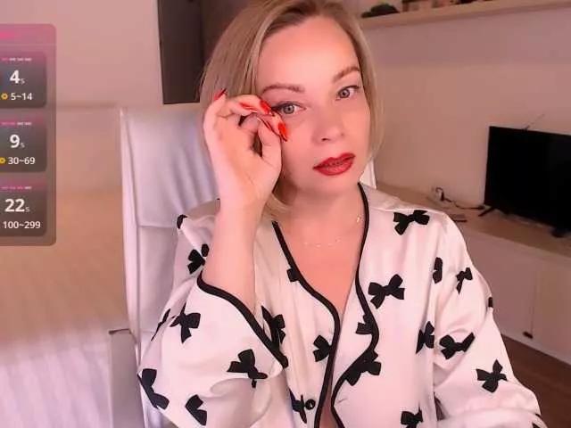 Discover Tilly-Eliot, she wants to masturbate for you Tilly-Eliot from BongaCams