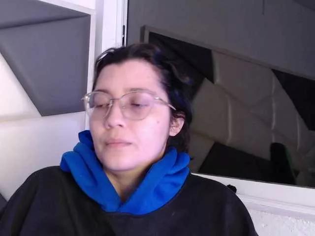 Gorgeous Trixxxye wants you to fuck her body now trixxxye from BongaCams