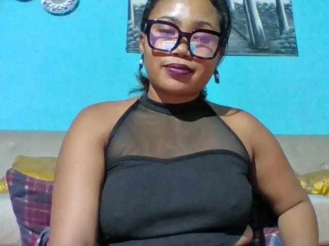 Vanylliah — Hey honey Welcome to my room! Lets cum together 