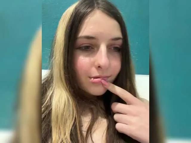 VelvetMoon11 from BongaCams