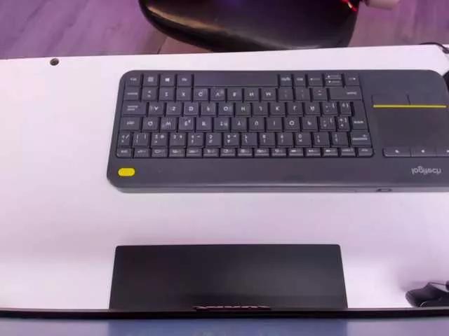 Join Violetgirx, she wants to masturbate for you Violetgirx from BongaCams