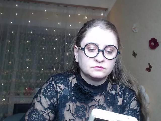 Watch WetAngely, she wants to masturbate for you WetAngely from BongaCams