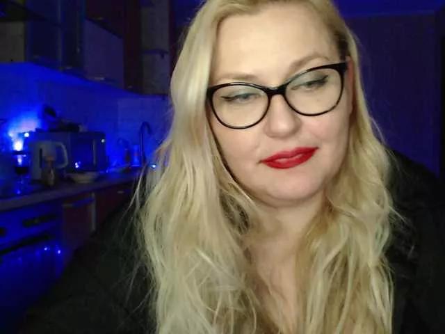 Cute WifeyNusha wants you to fuck her body now WifeyNusha from BongaCams