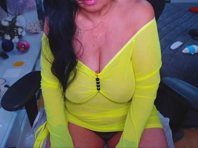 xMatureDesire from BongaCams