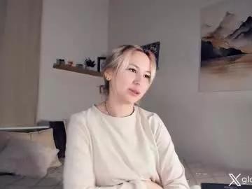 Watch 19 years old _golden_moon_ from Chaturbate _golden_moon_ from Chaturbate
