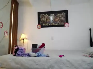 _miaaleon on Chaturbate