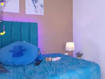 Discover Ahvi_ebony, she wants to masturbate for you ahvi_ebony from Chaturbate