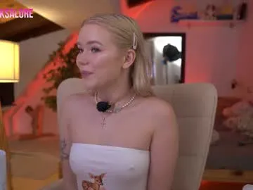 aleksalore — Goal: Lick dildo tease! #daddy #blowjob #bigass #blonde #petite [48 tokens remaining]