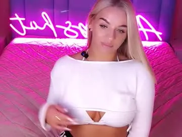 allwayshottt — Make my pussy squirt  #deepthroat #blonde #femdom #mistress #sph [180 tokens remaining]