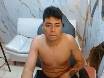 andres_jason — MAKE ME CUM NAKED #ebony #bigdick #latino #pvt #precum [500 tokens remaining]