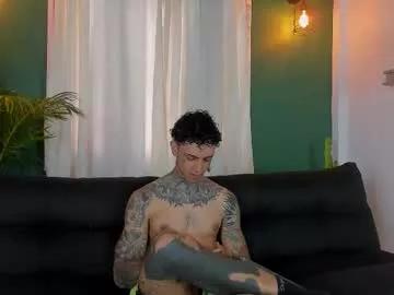 Explore 24 years old aron_ford from Chaturbate aron_ford from Chaturbate